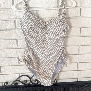 Time and Tru|Size:M(8-10)|Black and White